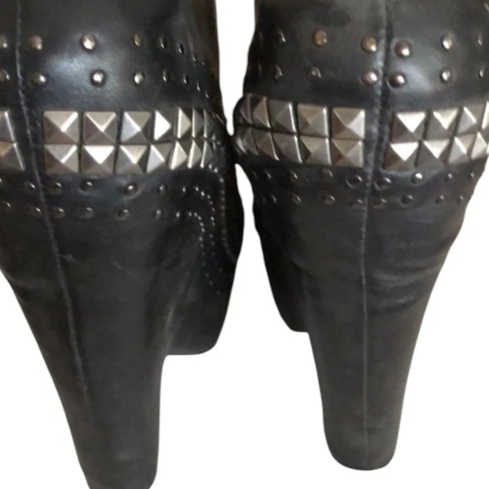 Sam Edelman size 10 Boho silver studded open toe platform ,beautiful